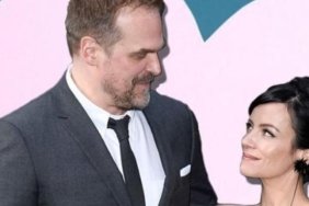 lily-allen-ve-david-harbour-telefon-kullanimi-uzerine-fsFxRFsm.jpg