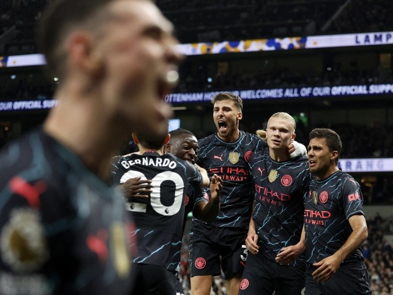 Manchester City Liderliği Geri Aldı