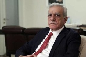 mardin-buyuksehir-belediye-es-baskanlari-borc-durumu-ve-kayyum-atanmasi-hakkinda-degerlendirmelerde-bulundu-8mXFLIBM.jpg