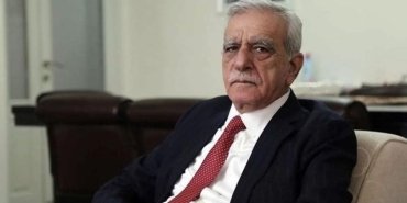 mardin-buyuksehir-belediye-es-baskanlari-borc-durumu-ve-kayyum-atanmasi-hakkinda-degerlendirmelerde-bulundu-8mXFLIBM.jpg