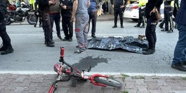 melikgazi-ilcesinde-minibus-carpmasi-cocuk-hayatini-kaybetti-y47vDG1y.jpg