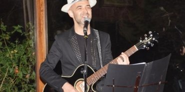 murat-evgin-kolombiyada-mini-konser-verdi-6a2uMra6.jpg