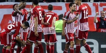 olympiakos-aston-villayi-yenerek-konferans-ligi-finaline-yukseldi-iOBLjv5h.jpg