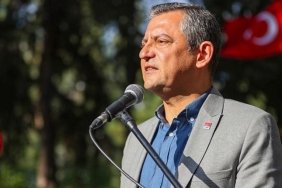 ozgur-ozelin-anneler-gunu-ziyareti-aiknOr33.jpg