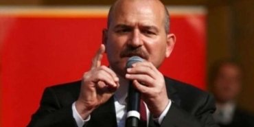ozgur-ozelin-soyluya-ithafi-ve-cumartesi-anneleri-uzerine-konusmasi-8lycW4jj.jpg