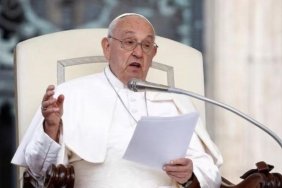 papa-francis-lgbt-topluluguna-karsi-asagilayici-ifade-kullandi-quZtKZFn.jpg