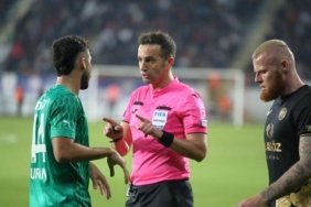 play-off-macinda-hakem-kararlari-tartisma-yaratti-fuVLqvPp.jpg