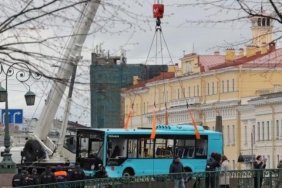 rusyanin-petersburg-kentinde-otobus-kazasi-KW4a4GgK.jpg