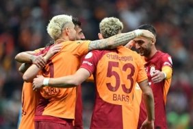 super-lig-sampiyonluk-yarisi-ve-kutlamalari-BkADIFM9.jpg