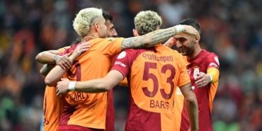 super-lig-sampiyonluk-yarisi-ve-kutlamalari-BkADIFM9.jpg