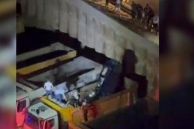 trafik-kazasi-sonucu-arac-koprulu-kavsaga-dustu-OCsXA6Fb.jpg