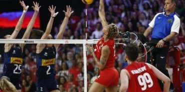 turkiye-a-milli-kadin-voleybol-takimi-italyaya-karsi-maglup-oldu-pfVa7aJQ.jpg