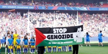 uefa-kadinlar-sampiyonlar-ligi-finalinde-soykirim-protestosu-rrb7wJ3G.jpg