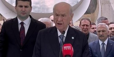 ulkucu-sehitleri-anma-gunu-ziyareti-ve-bahcelinin-tepkisi-TwH7gQQ5.jpg