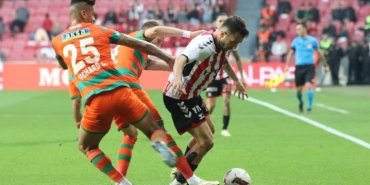 yilport-samsunspor-1-1-corendon-alanyaspor-mac-raporu-ve-onemli-anlar-rIAmacOh.jpg