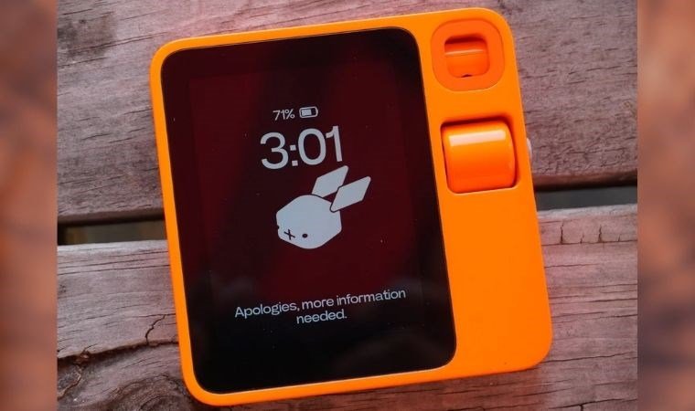 Rabbit R1 ve Humane Ai Pin: Beklentileri Karşılayamayan Cihazlar