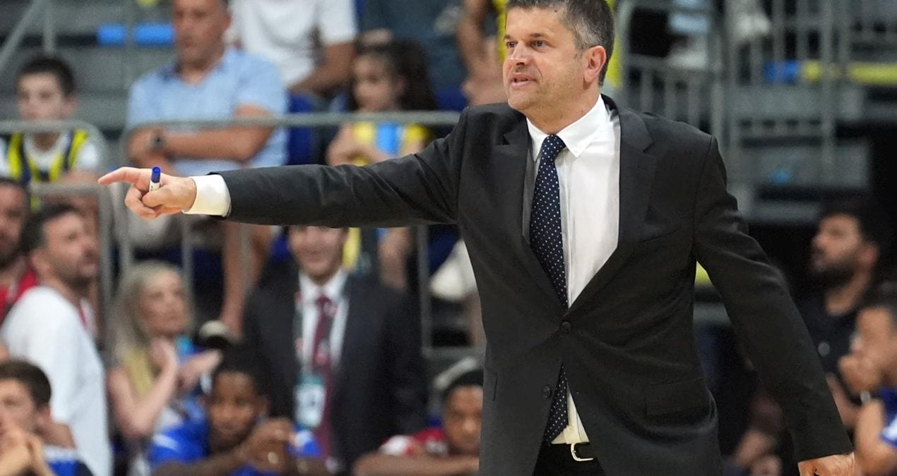 anadolu-efes-basketbol-takimi-play-off-finalinde-fenerbahce-bekoyu-yendi-qWMKJrFt.jpg