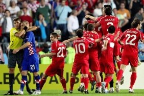 avrupa-sampiyonasi-macerasi-ve-turkiye-milli-takimi-tarihcesi-ZVyRmQJw.jpg