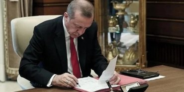 aymden-dikkat-ceken-karar-cumhurbaskaninin-rektor-atamasi-anayasaya-aykiri-LHrQ1Gdn.jpg