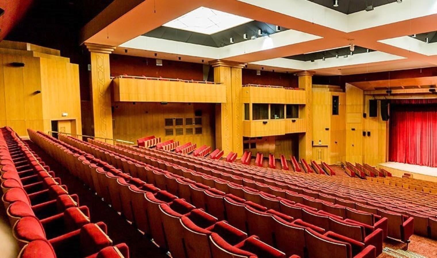 cemal-resit-rey-konser-salonu-tartismasi-fP2EwQl6.jpg