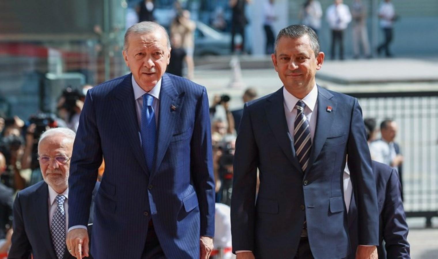 chp-genel-baskani-ozgur-ozel-malatyada-ziyaretlerde-bulundu-9SVbeRdB.jpg