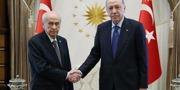 erdogan-ve-bahceli-sarayda-bulustu-Fr1T9dbl.jpg