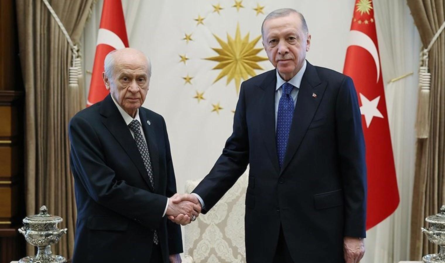 erdogan-ve-bahceli-sarayda-bulustu-Fr1T9dbl.jpg