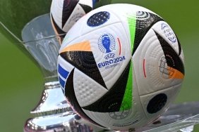 euro-2024-fussballliebe-mac-topu-KVGvimmc.jpg