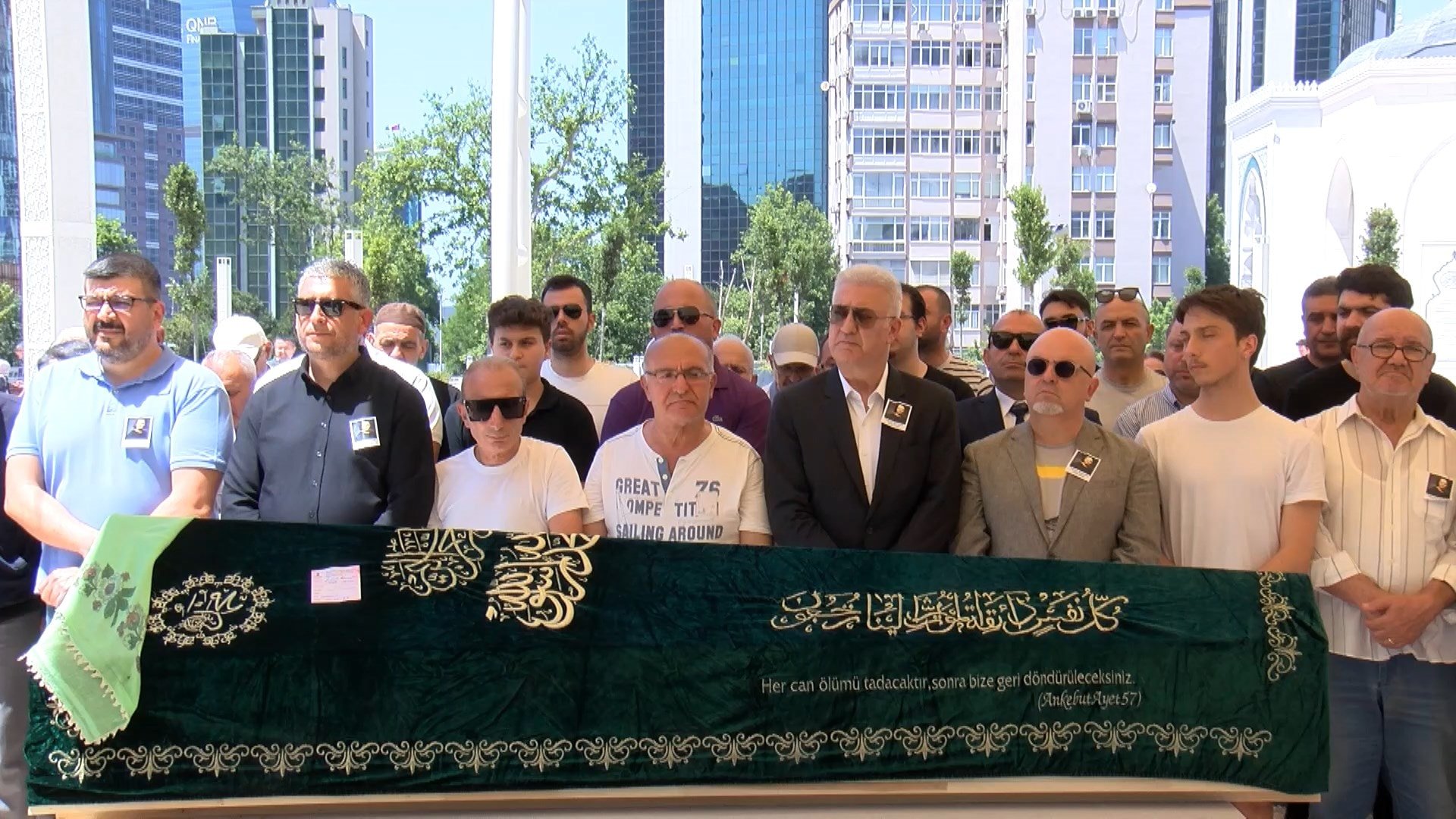 Fatma Karanfil’in Ardından: Sevenlerinin ve Meslektaşlarının Vefatı Üzerine Yorumları