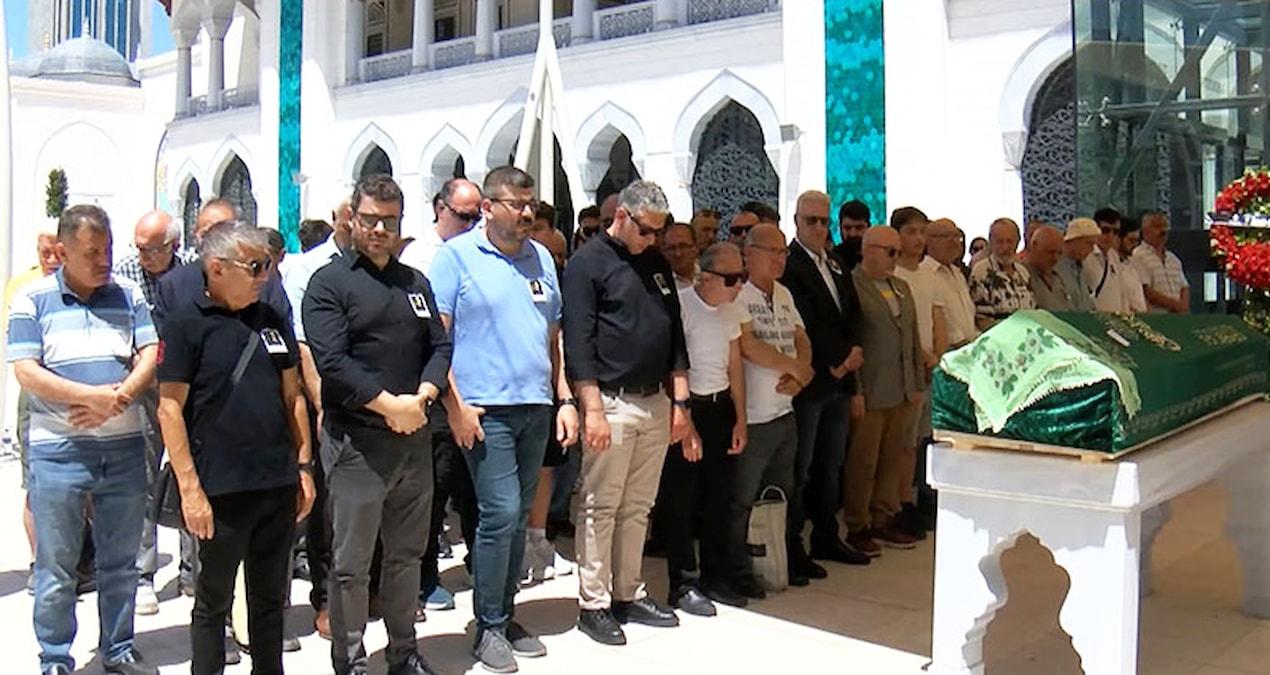 fatma-karanfilin-ardindan-sevenlerinin-ve-meslektaslarinin-vefati-uzerine-yorumlari-IkGDQEML.jpg