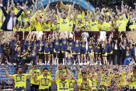 fenerbahce-beko-salon-sporlarinda-parliyor-qGBlTNfu.jpg