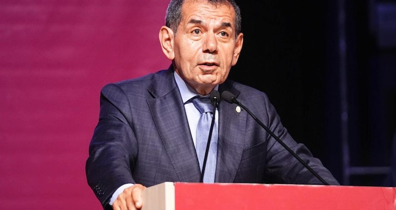 galatasaray-baskani-dursun-ozbek-topkapi-universitesi-mezuniyet-toreninde-YKexFzXO.jpg
