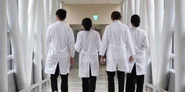 guney-koredeki-kidemli-doktorlar-suresiz-greve-gitti-gIvd3Hsk.jpg