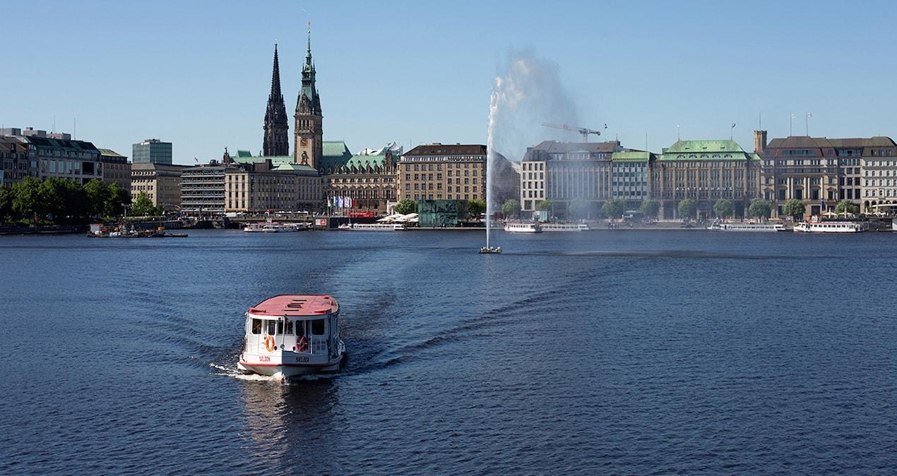hamburg-avrupanin-ticaret-merkezi-tm5wADU4.jpg