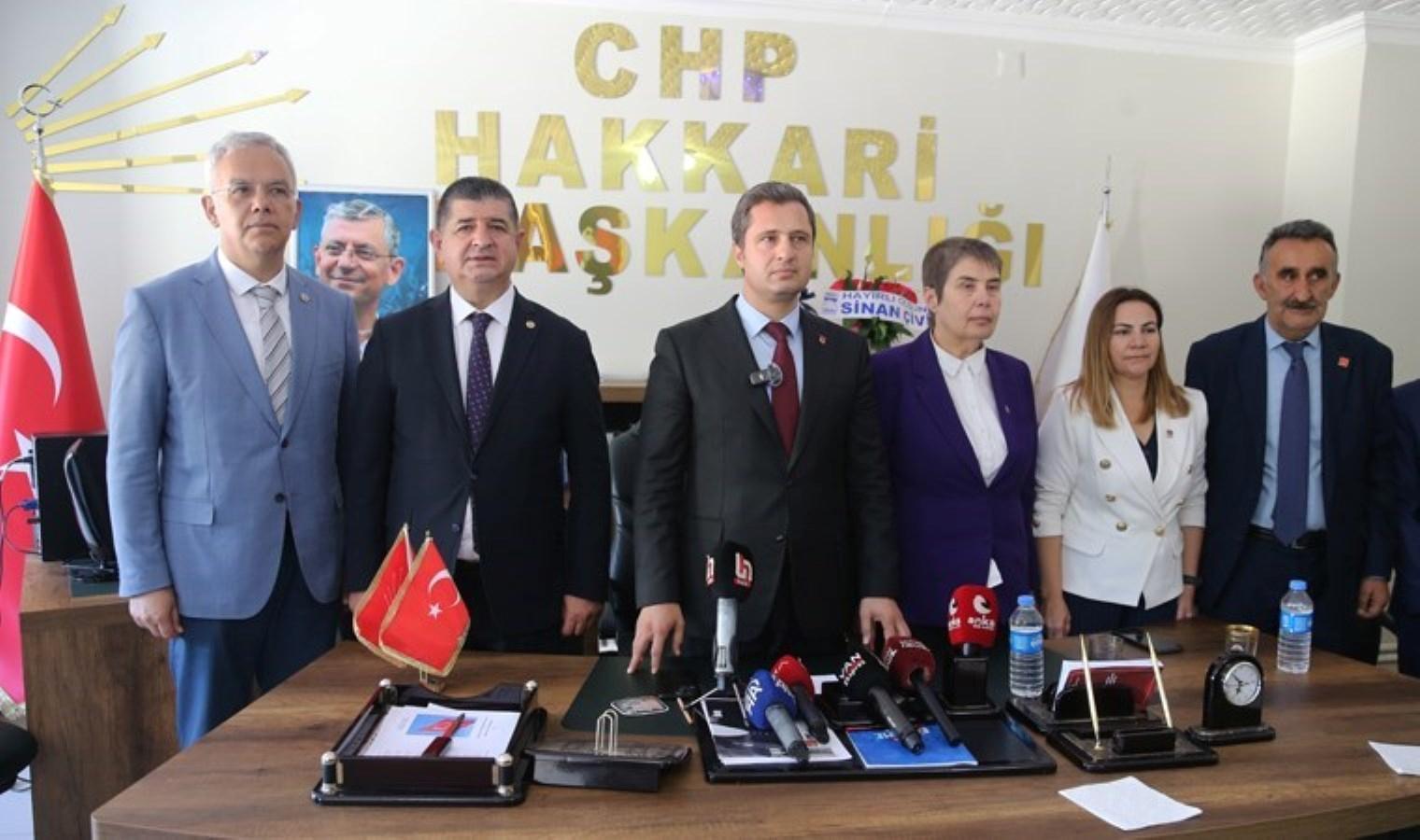 heyetin-hakkari-ziyareti-QxrMi8X1.jpg