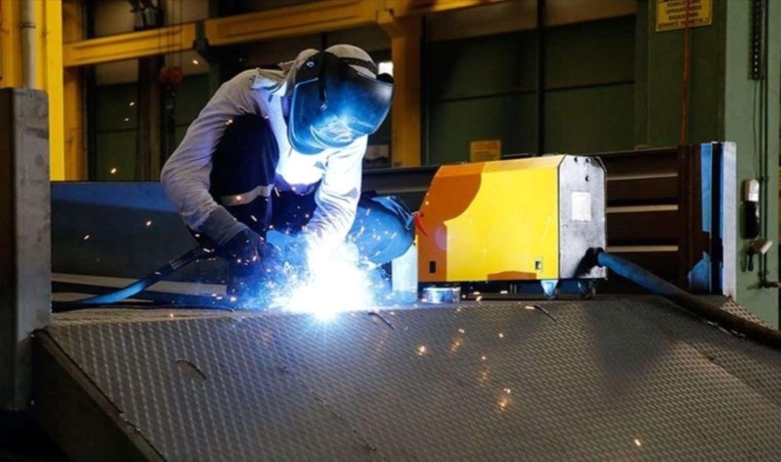 imalat-sanayi-performansi-ve-pmi-analizi-Vqszb8J5.jpg