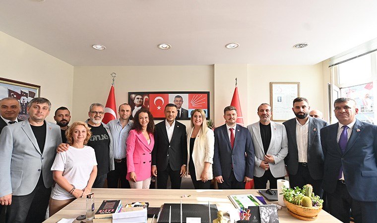 CHP'ye Katılım Töreninde Yaşananlar
