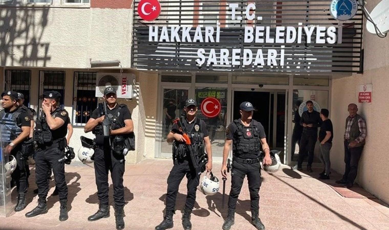 kayyum-kararina-tepkiler-ve-haluk-ipekin-aciklamalari-dmt1s5GT.jpg