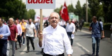 kilicdaroglu-adalet-yuruyusu-7-yasinda-iXpZ9OBJ.jpg