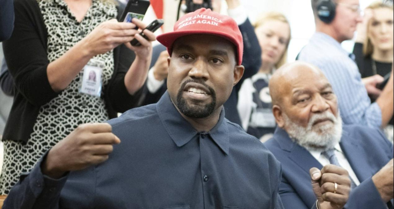 kim-kardashianin-eski-asistani-kanye-westi-dava-etti-wSFZ4Fpw.jpg