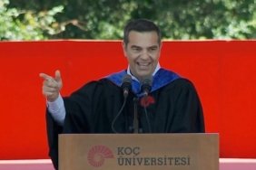koc-universitesi-2024-mezuniyet-toreni-ve-alexis-cipras-aciklamalari-Q66uF6N1.jpg
