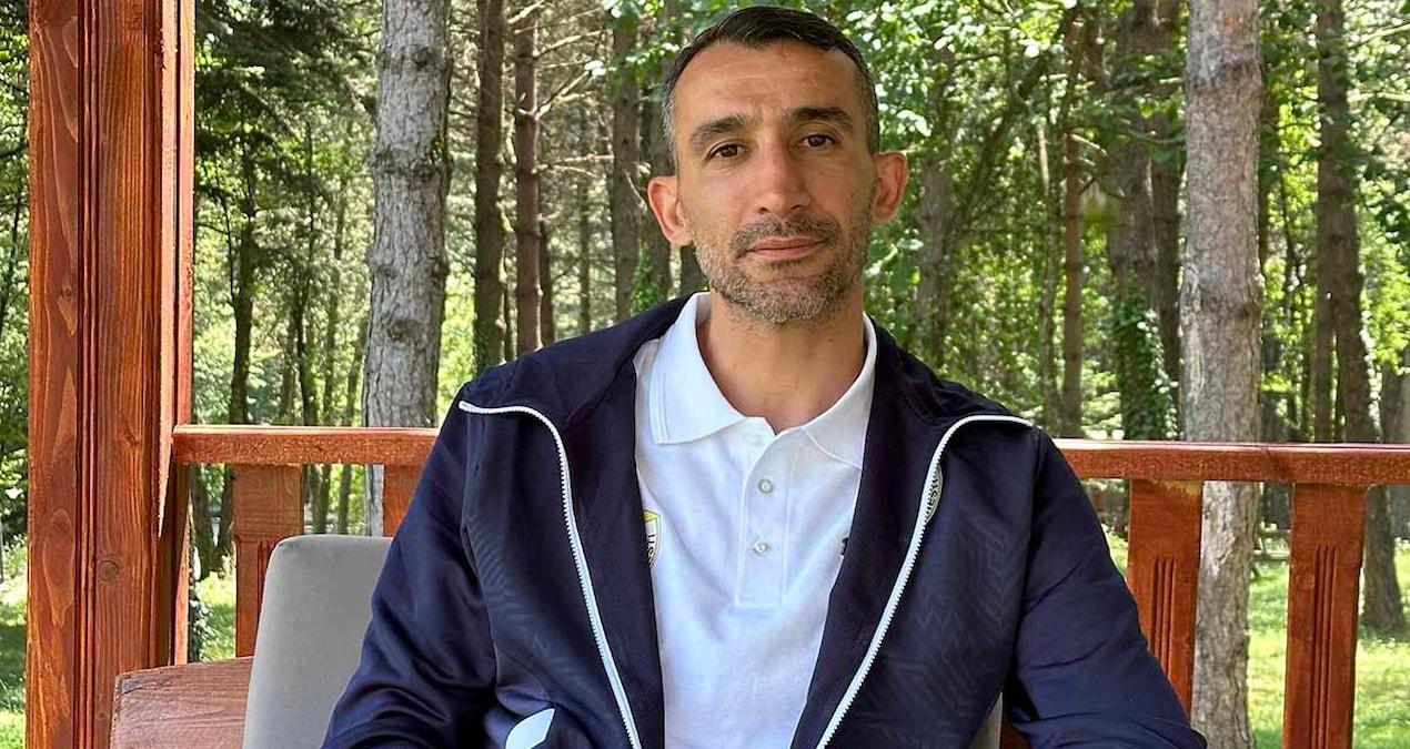 mehmet-topal-futbolculuktan-teknik-direktorluge-blnOUppN.jpg