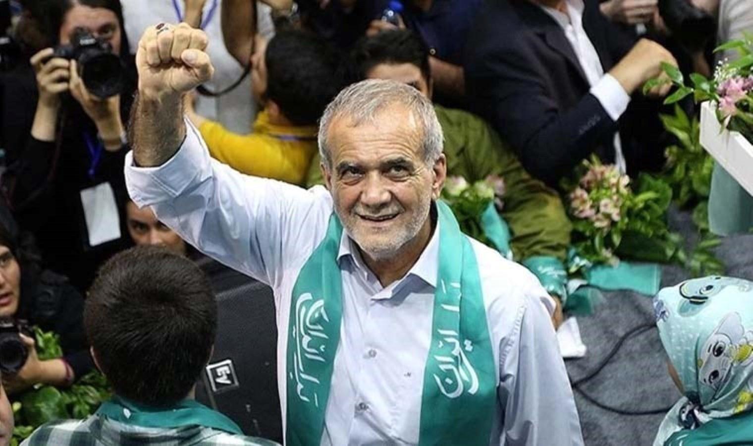 mesut-pezeskiyan-hayati-ve-siyasi-kariyeri-eFKS6bYb.jpg