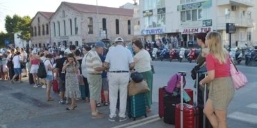 midilliye-feribotla-geciste-kurban-bayrami-yogunlugu-eZOuTUMz.jpg
