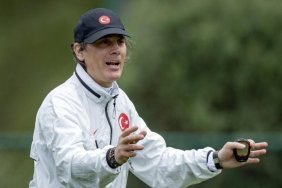 montella-ve-hakan-calhanoglu-hazirlik-maci-oncesi-aciklamalarini-yapti-Ij9O8eN4.jpg