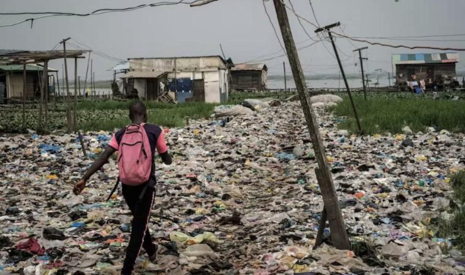 nijeryanin-tek-kullanimlik-plastik-yasagina-hazirligi-U5aCuR9D.jpg