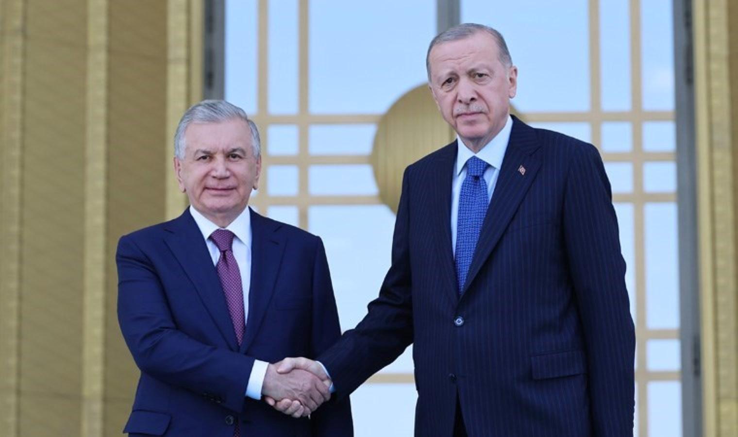 ozbekistan-ile-turkiye-arasinda-imzalanan-anlasmalar-gbYTbAYJ.jpg
