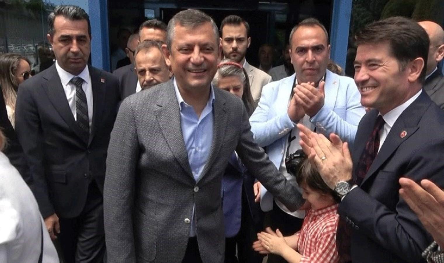 ozgur-ozelden-cay-ureticilerine-destek-mesajlari-wEAuyUrC.jpg