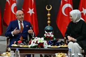 parti-heyetleri-arasinda-yasanan-kurban-bayrami-ziyareti-SuuC9SN8.jpg