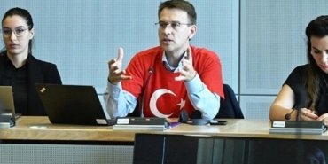 stano-brukselde-turk-gazetecilerle-ab-turkiye-iliskilerini-degerlendirdi-9daO41i9.jpg
